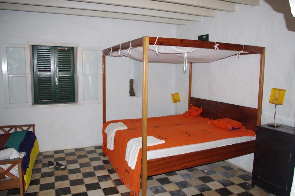 Maison Augustin Ly Gorée Δωμάτιο φωτογραφία