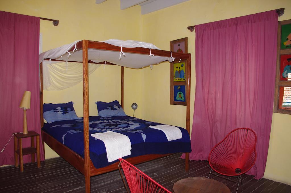 Maison Augustin Ly Gorée Δωμάτιο φωτογραφία