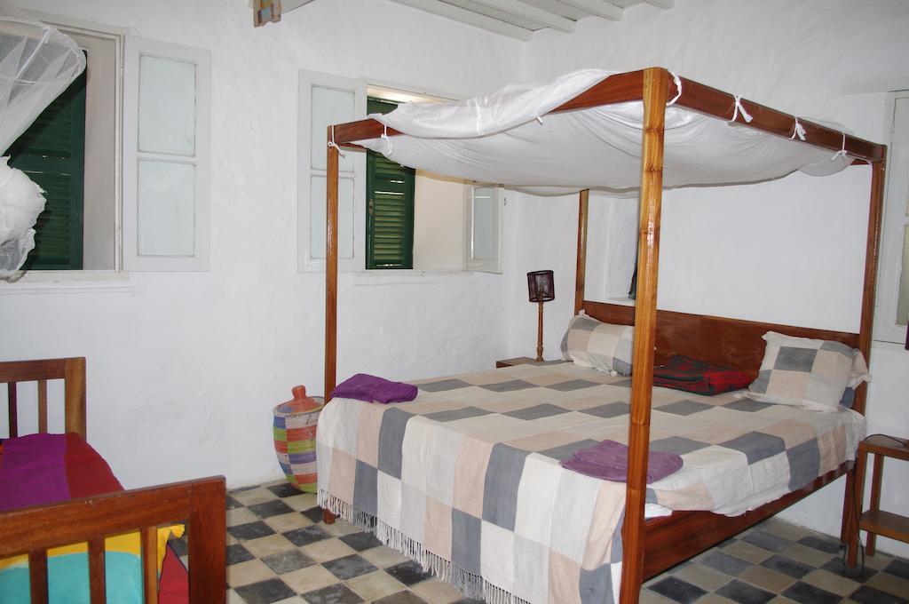 Maison Augustin Ly Gorée Δωμάτιο φωτογραφία