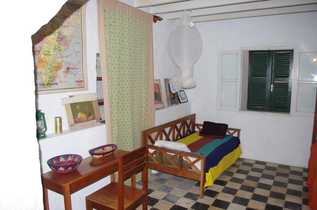 Maison Augustin Ly Gorée Δωμάτιο φωτογραφία