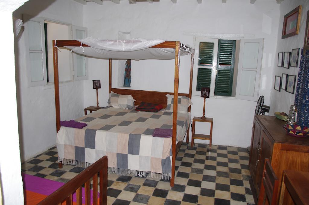 Maison Augustin Ly Gorée Δωμάτιο φωτογραφία